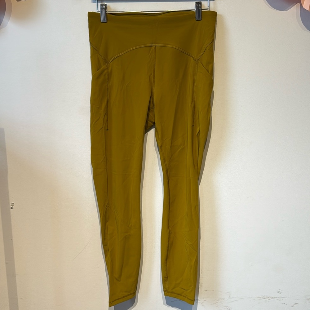 Lululemon legging size 10